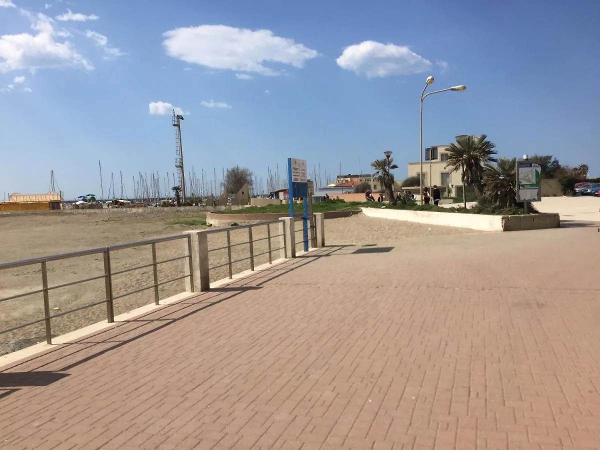 Front Sea Luxury Apartment Lido di Ostia